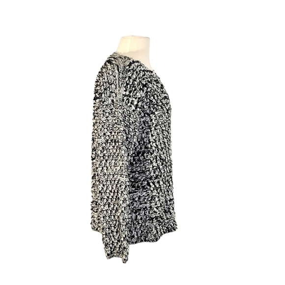 Tobi Black & White Loop Knit Zip Up Cardigan Sweater - Picture 3 of 7